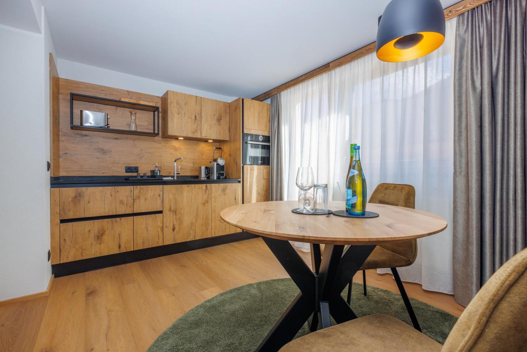Resort Schrofenblick Mayrhofen Room photo